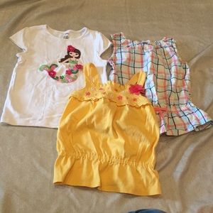 😊 BOGO 😊Bundle of 3 - Gymboree tops.
